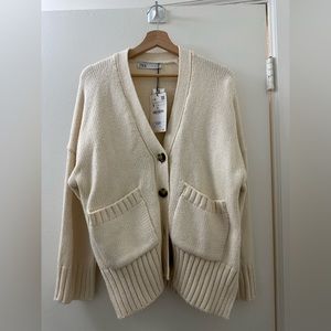 NEW! Zara slightly oversized cardigan